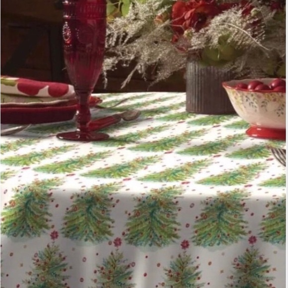 π New Pioneer Woman  Holiday Tree 70" Round Tablecloth - Picture 1 of 5